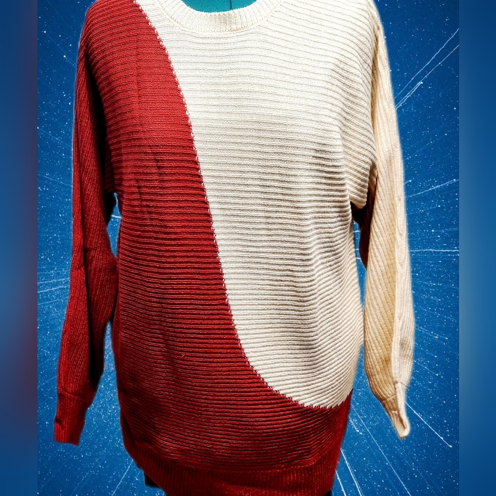 Maisolly Two-toned Dolman Sleeves Sweater